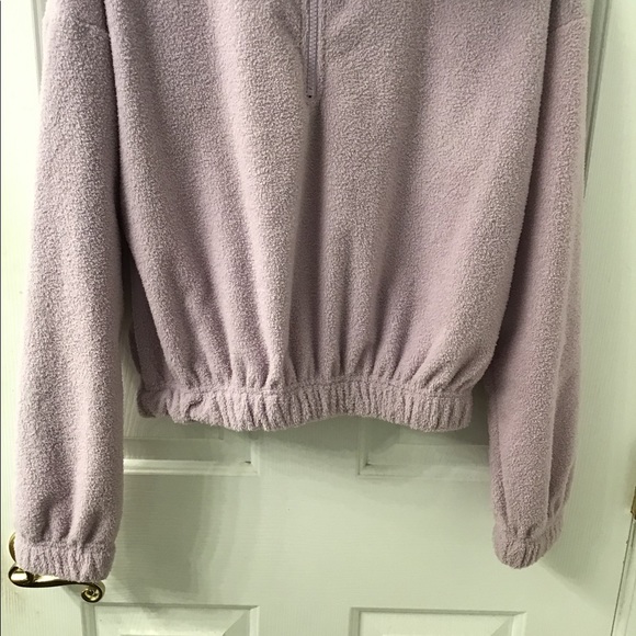 URBAN OUTFITTERS LAVENDER FLEECE PULL OVER S GUC - Picture 2 of 4